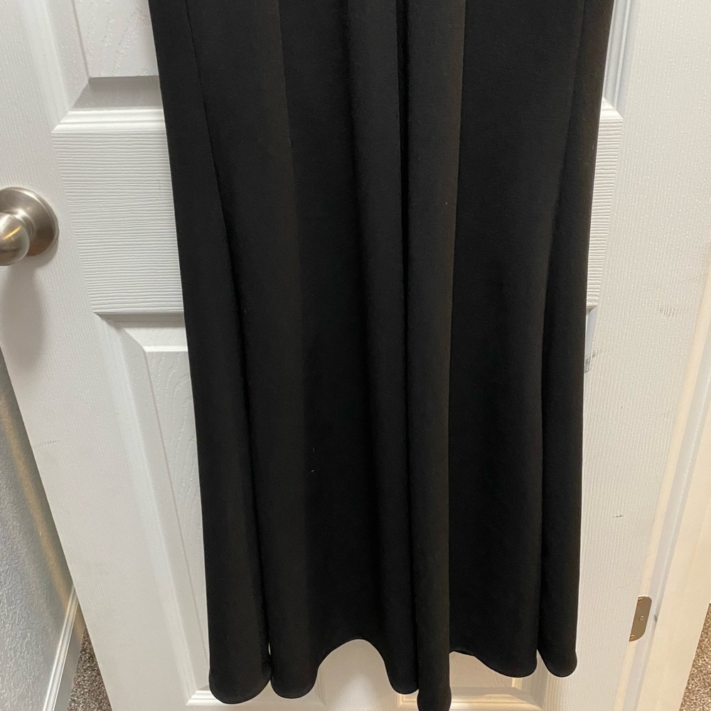 Betsy & Adam Trumpet Ruffle Gown - Picture 9 of 16